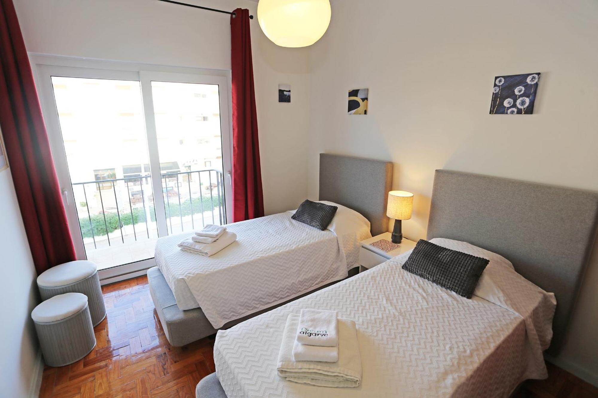 Guest house Y - Trindade Sun Lagos